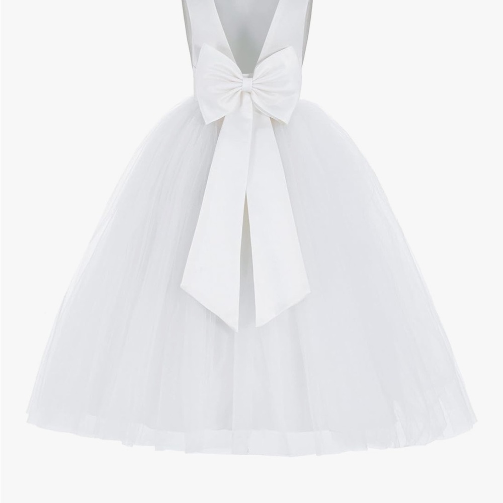 Elegant Girls White Tulle Dress with Bow